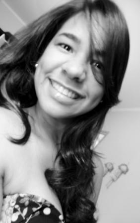 Muita coisa que ontem parecia importante amanhã virará pó no filtro da memória. Mas o sorriso... ah, esse resistirá a todas as ciladas do tempo. Caio F. Abreu