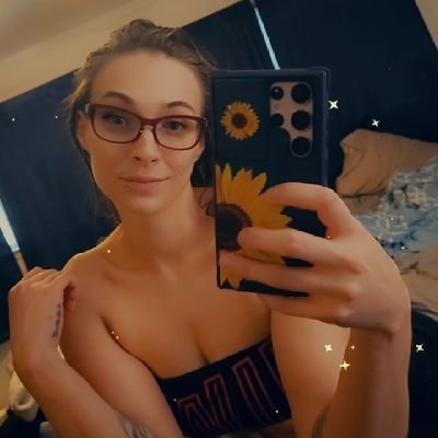 CortneyMolnar's profile picture. https://t.co/Cwy39VgHkY
nudes,videos, dick ratings, GFE, panties for sale, foot pics and much more 😘 dm me 
I verify!!