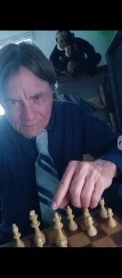 RobertHovis_'s profile picture. rht on the same page, same trail, same goal, same sane, and then it got weird, then Twitter, thank God now for X.
