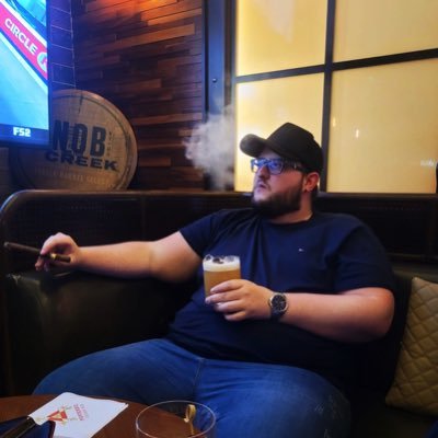 Lawrenceee_B's profile picture. My tweets are mostly geeking out over Films & TV shows or moaning about the absolutely massive West Ham United. & now the Dallas Cowboys too. ✭⚒️