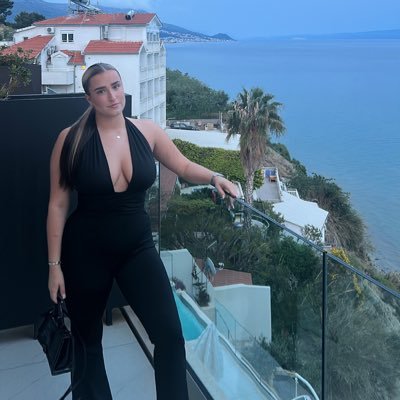 elliesophia_x's profile picture. sc-elliesophia_b