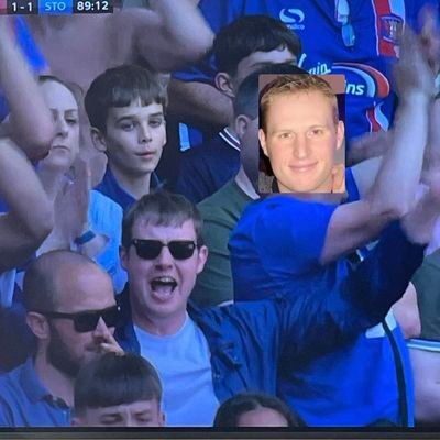 doooooooooougie's profile picture. emo nerd