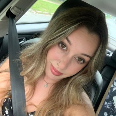 ariddle_'s profile picture. 