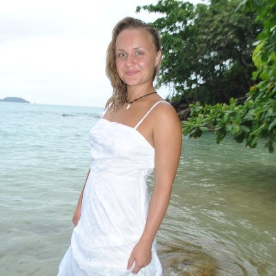 joanne98888's profile picture. Never regret anything that made you smile.