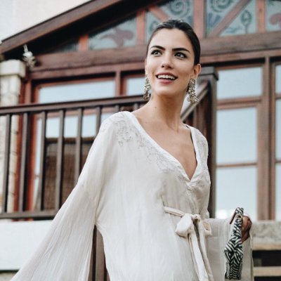 abbabcelevvrs's profile picture. our soul have been waiting lifetimes for our heart to finally meet