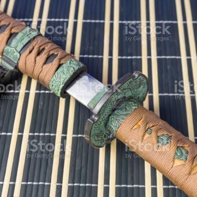 izvadi's profile picture. 