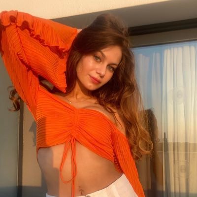 esin99yldz's profile picture. 