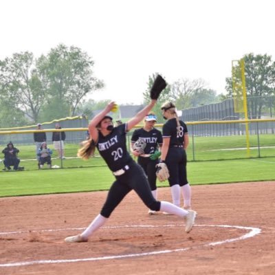 hhs ‘26 Huntley Varsity Softball 3B/OF/P/ hhs basketball / IL Hawks 08 LM❤️🖤       email: makaylarasmussen23@gmail.com