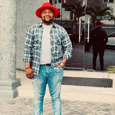 Rebranded217's profile picture. God1st ✨|| HR Extraordinary 👨🏽‍💼|| Taurus♉️|| #AcMilan ⚫️🔴