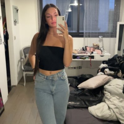 sarahbnh5's profile picture. 