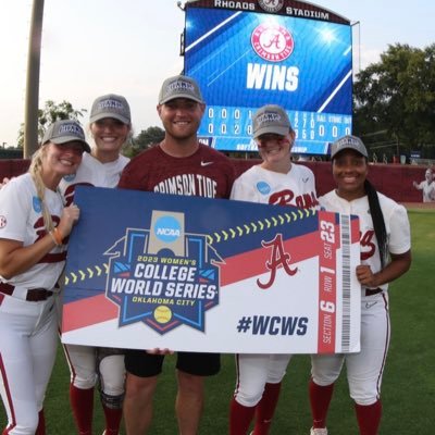 Assistant Softball Coach at the University of Alabama. @MizzouSoftball 🎓▶️@LSUsoftball👨‍🎓▶️@AlabamaSB👨‍💼Former @Chicago_Bandits Coach