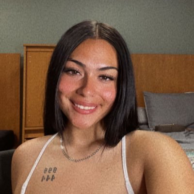 liane_hoops's profile picture. suck my dick