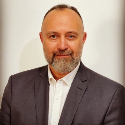 MelilloDinis's profile picture. Advogado, analista político  e professor em Brasília.