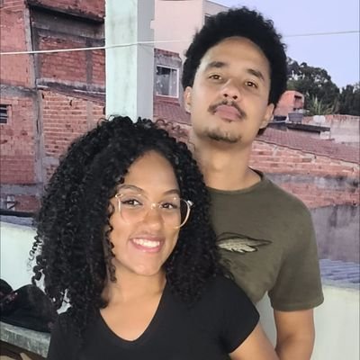 Mãe de 2 princesas😍 Bella e Sophi 
Bem casada ❤ Samuel Oliveira♥
Apaixonada por música💜🎶🎵
Simplesmente  feliz🥰