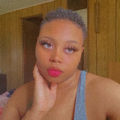 Ahalè’s Mom 🧸🧡 • Bi🏳️‍🌈 • Tooda🧸👼🏽 • Libra ☀️ Aquarius 🌙 Virgo ⬆️• Karma ♻️ • Conspiracy Theorist 🛸 • Weirdo 🦄