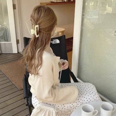 e_r_i_0213's profile picture. 現実が辛すぎる