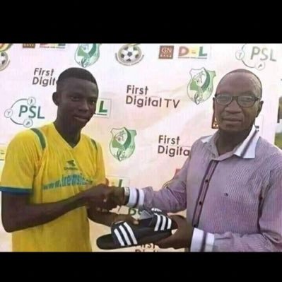 charleesmartel's profile picture. 