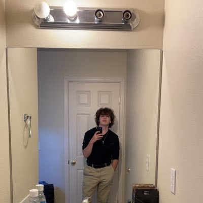 JacobWest002's profile picture. idek