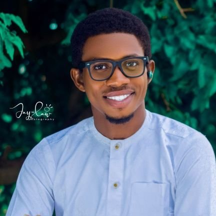 seunsolomon17's profile picture. Smart and diligent to service... Available for opportunity.