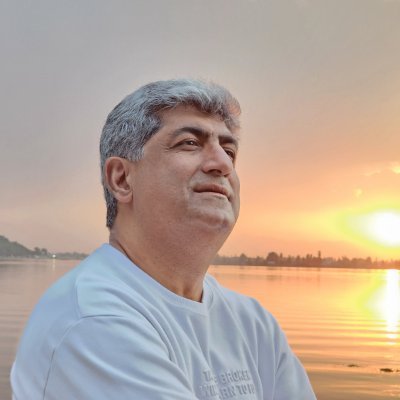 An Awakened Soul, Transformational Author, Singer & Philanthropist
On A MISSION TO HELP PEOPLE DISCOVER THE WAY TO ETERNAL HAPPPINESS THROUGH ENLIGHTENMENT.