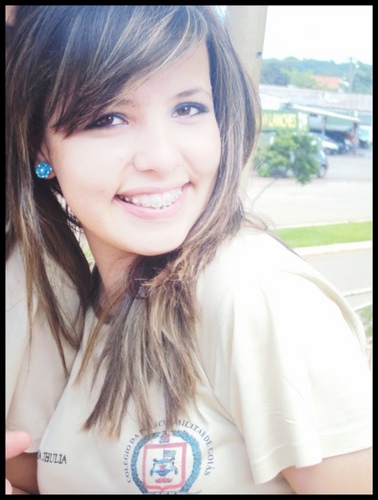 αquelá meninα educαdα . que nãão vive no conto de fαdãs .
fαço diferençα nα minhα própriα vidα.
αh eu sou αssim .