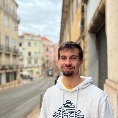 André