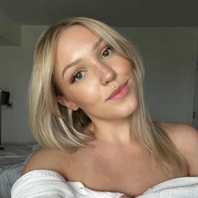 Cora_Gillespie_'s profile picture. ʙᴇ ʟᴏᴜᴅ ᴀʙᴏᴜᴛ ᴛʜᴇ ᴛʜɪɴɢs ᴛʜᴀᴛ ᴀʀᴇ ɪᴍᴘᴏʀᴛᴀɴᴛ ᴛᴏ ʏᴏᴜ.