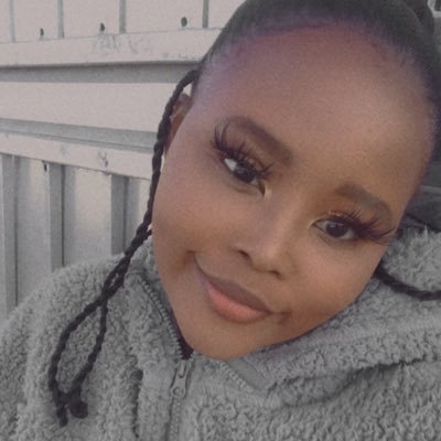 Social Worker 👩🏽‍🎓 UCT | Promoting Rural Development 🤍🤍 New Farmer 🥬👩🏽‍🌾   Founder Siyakhisana_CCA, Izinto_Ezintle, and Beads Ezintle