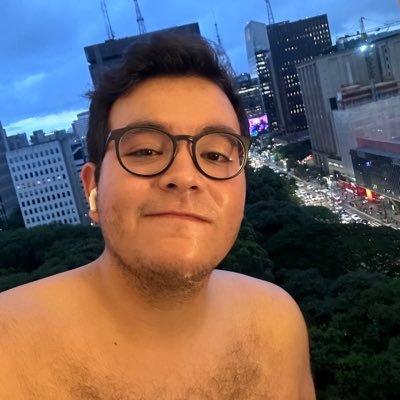 Chemical Engineer who cries at his job because he's really an artist.
Politecnico di Milano 🇮🇹🔄🇧🇷 Unicamp