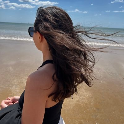 EvaaRatel's profile picture. 🌻 419