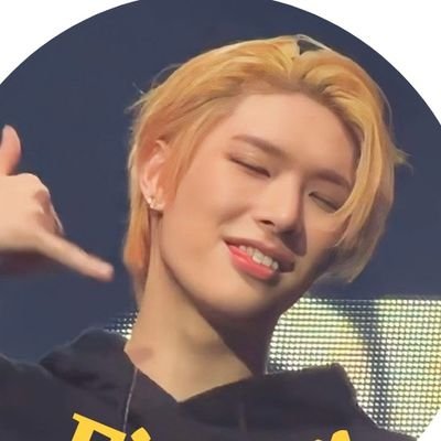 Kpopstan || Multistan || Firexr on YT || INFP || Bisexual || Aries ♈️ || Ults are SKZ, ATEEZ & NCT || ♡