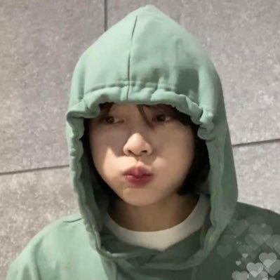 Hubihoneiiii's profile picture. still love Hanbin ✨