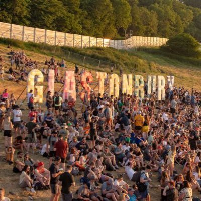 Tweeting about glasto all day long ✨ tips, rumours, countdown buildup 🎶