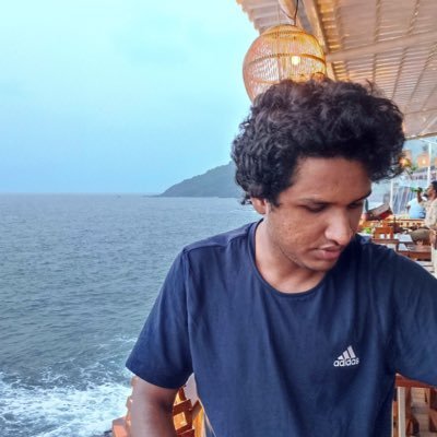 usarthak34's profile picture. owner of SaaS with zero users