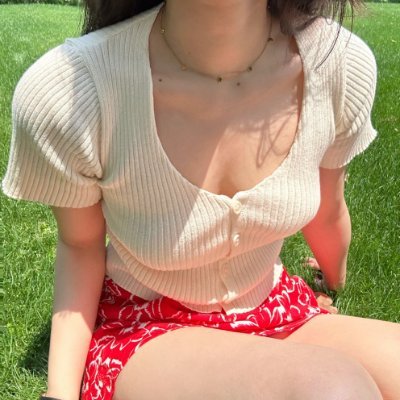 Rylee548964884's profile picture. Never sacrifice three things: family, love, and or yourself
