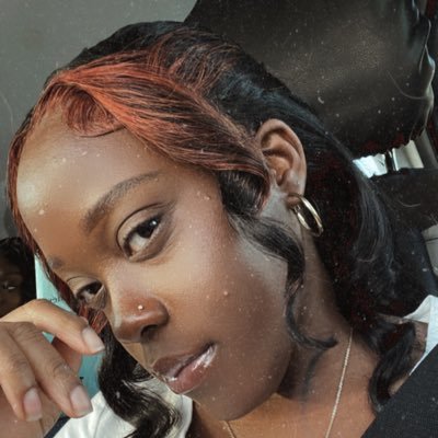 its_justjessica's profile picture. saying the most random shit ever in a various amount of tweets