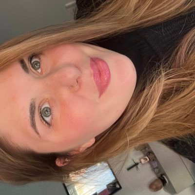 nicolekabooki's profile picture. So citare Jurassic Park a memoria