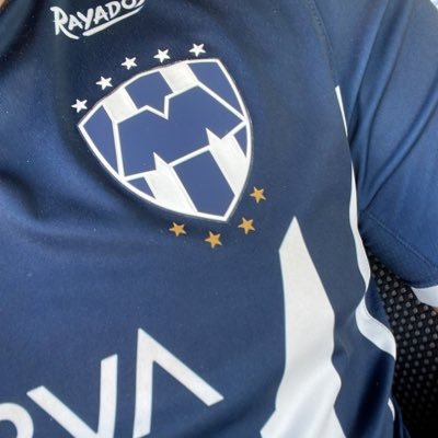 FcoAguilar96's profile picture. 