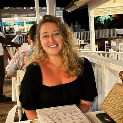 PR professional @v2comms | #BostonSports junkie and wannabe #wineconnoisseur