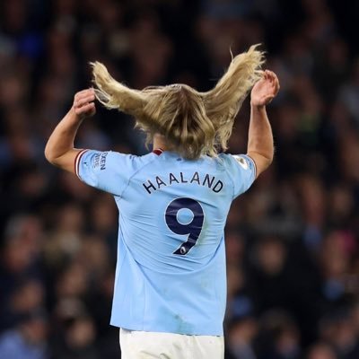 New here😭🥺 just a @ManchesterCity Fan |Erling Haaland💙💙 |FC Barcelona |Drake Enthusiast| Uefa Champions League Finalist💙💙 BE NICE . NO DM🚫