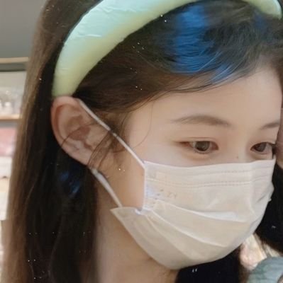 qiutongwww's profile picture. 岁岁年年 万喜万般宜
