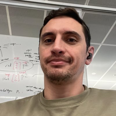 innenstadt's profile picture. Amidst the wolves eating toast • Product Designer • Master of Screen printing • HCD Thinker