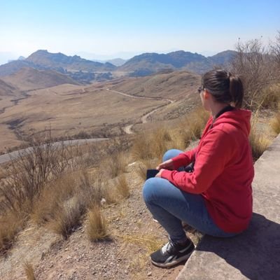 Meli_LMDS's profile picture. De ser uno más, resistiría a la idea de serlo.