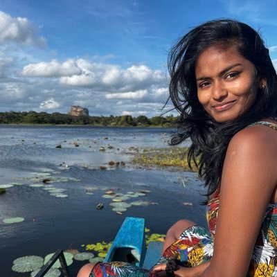 Mbiol student at Oxford University I Masters on shark conservation in Sri Lanka 🦈 🇱🇰I #FirstGen I she/her I @iccs_updates @OxfordBiology