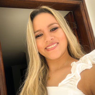 Aleja0325_'s profile picture. 