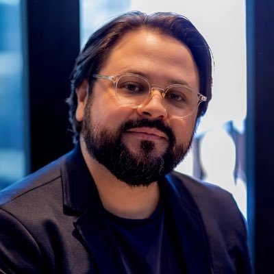 LUCASFCRUZ's profile picture. Publicitário, Diretor da Agência @dosspropaganda. Uso da Comunicação e Marketing para desbloquear o potencial das empresas.