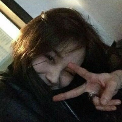 lesbruni's profile picture. 