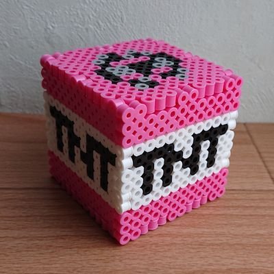 makitina0228's profile picture. ❤すぐ押すマン…ドズル社・アツクラ・帰宅部
ドズ主・MENバー
👀皆さんのFAを見るのが大好き👀
マイクラJava版・Switch版⛏️アイロンビーズ
10歳と6歳育児中。
FA使用はご本人さまのみ😆推し仲間と繋がりたい🤝通知は切っております🙇テンション上がると距離感バグる根っからの陰キャ