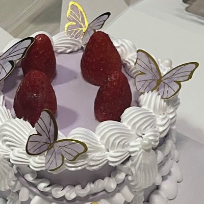 Thatanatpat's profile picture. 😑