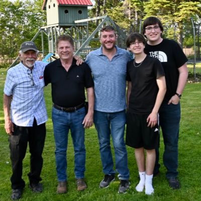 maplewoodjeff's profile picture. it’s about perspective.